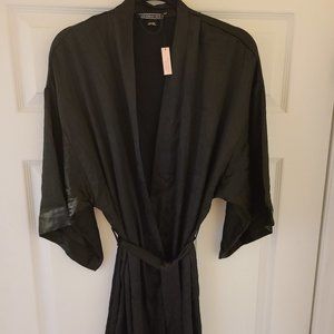 Victoria’s Secret Black Satin Kimono Robe M/L